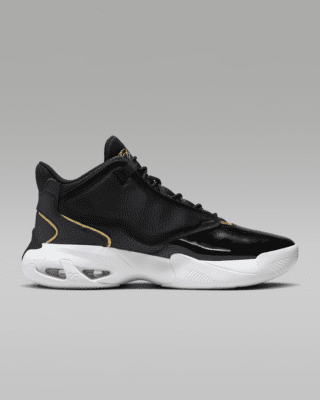 Jordan Max Aura 4 Men's Shoes. Nike DK